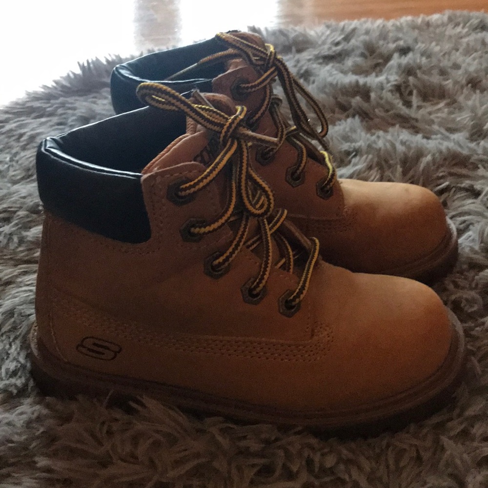 Toddler boy Sketcher boots
